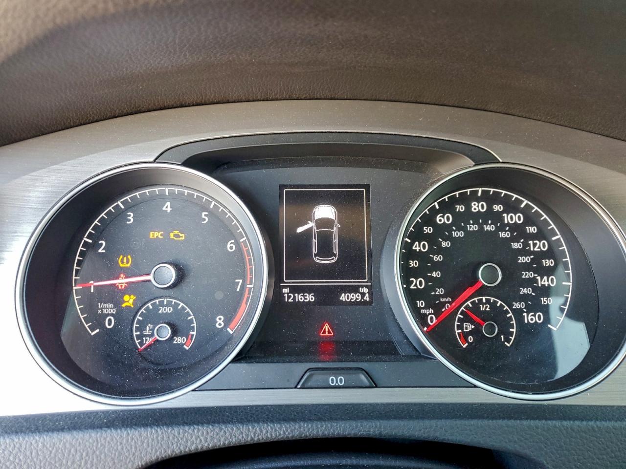 VOLKSWAGEN GOLF BASE / S