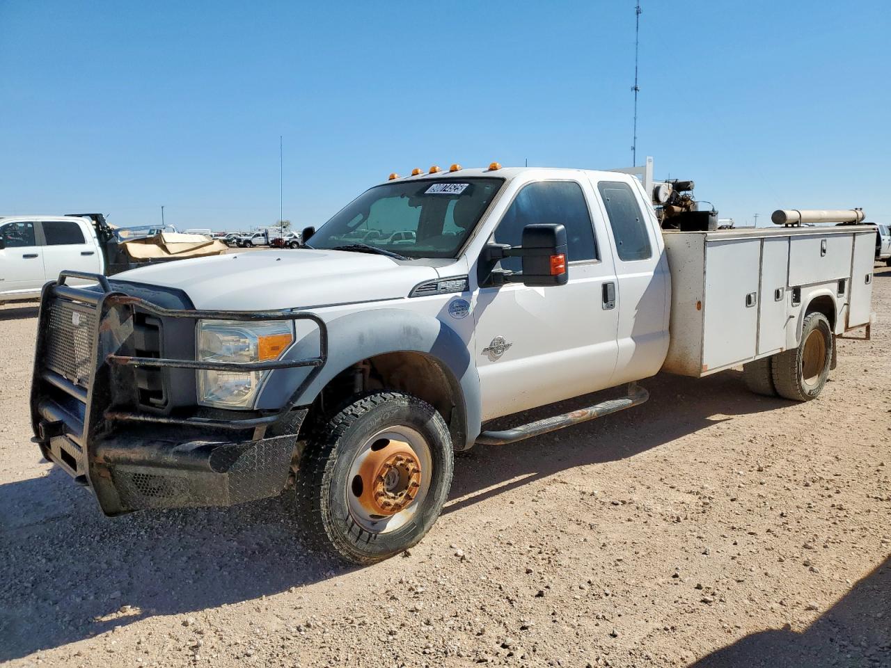 FORD F-550 SUPER DUTY