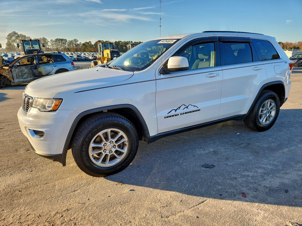 JEEP GRAND CHEROKEE LAREDO