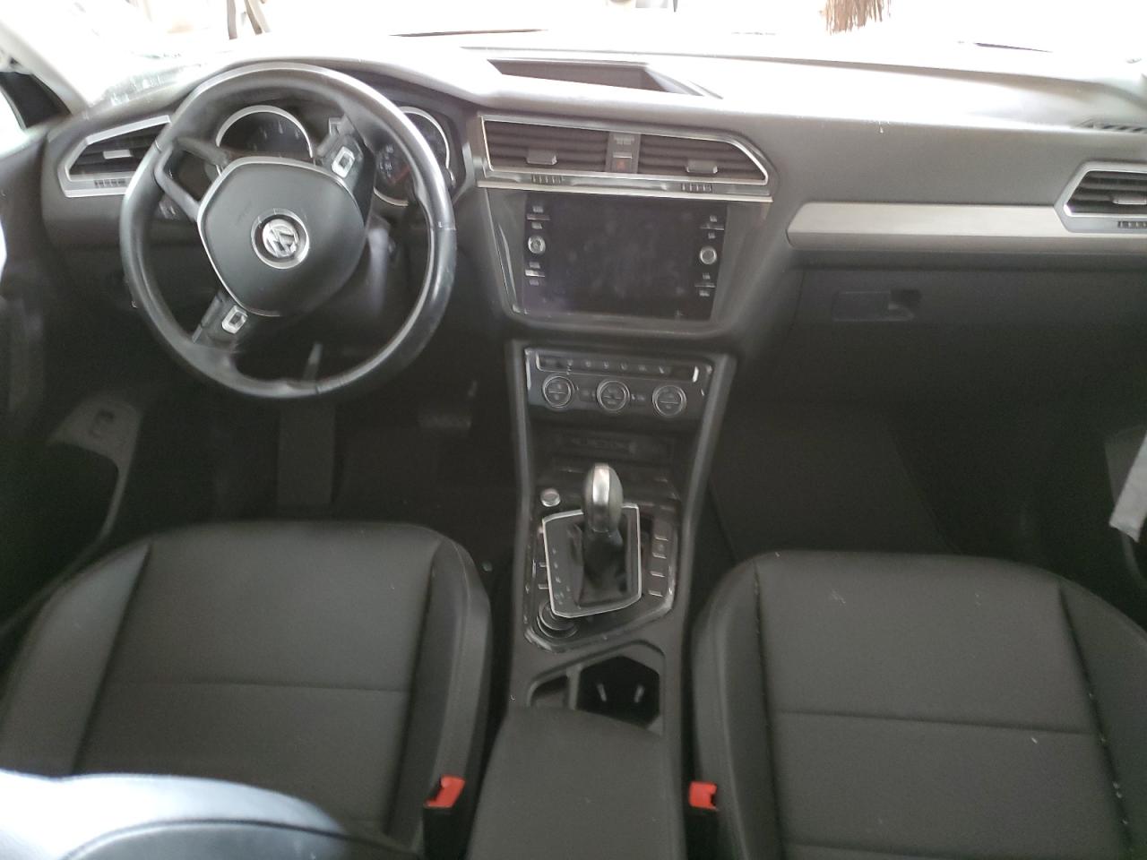 VOLKSWAGEN TIGUAN SE