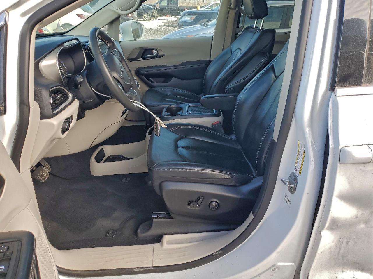 CHRYSLER PACIFICA TOURING L