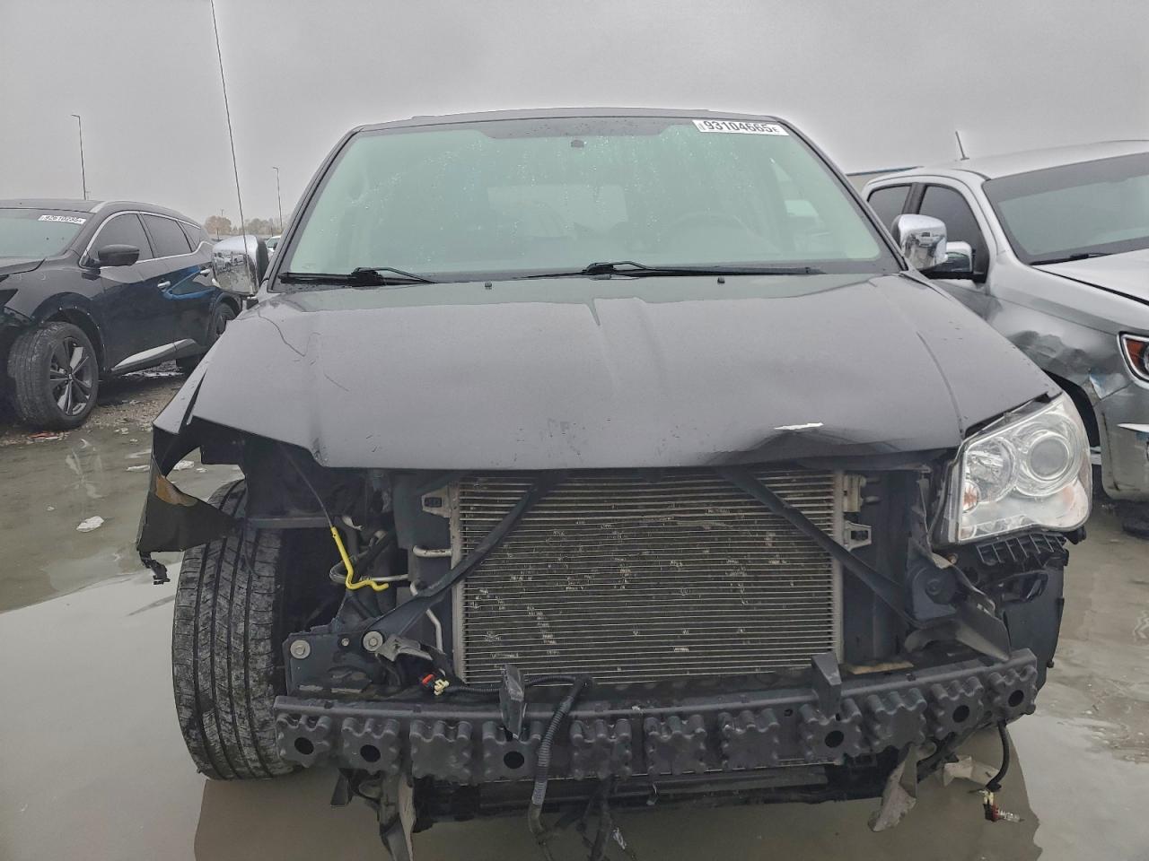 CHRYSLER TOWN & COUNTRY LIMITED PLATINUM