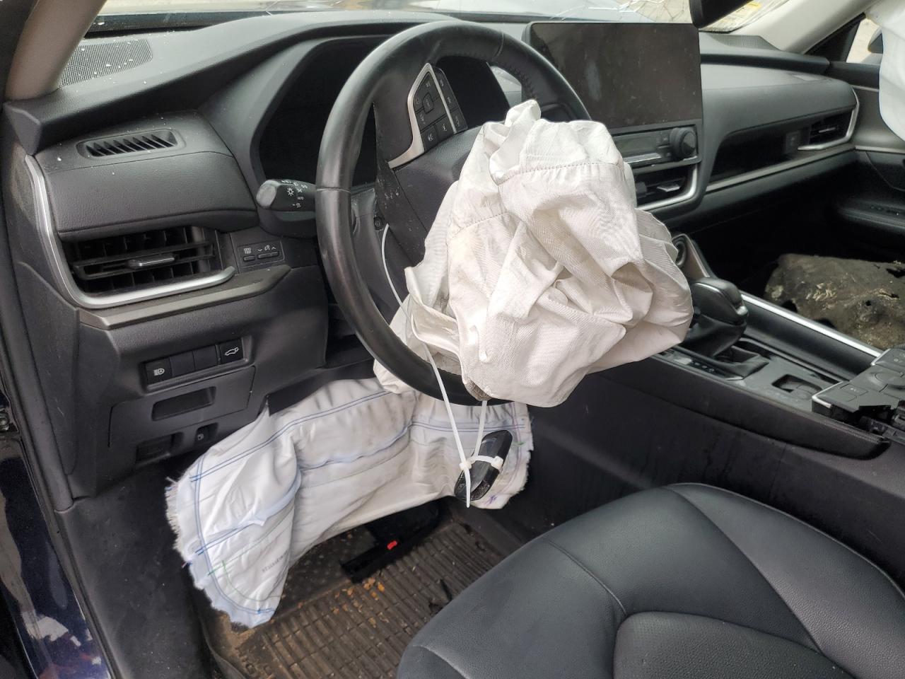 TOYOTA HIGHLANDER XLE