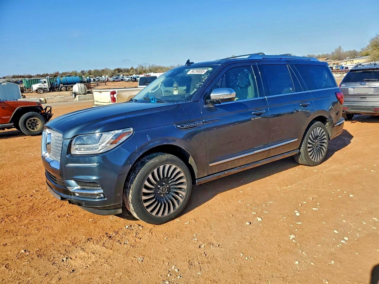 LINCOLN NAVIGATOR BLACK LABEL