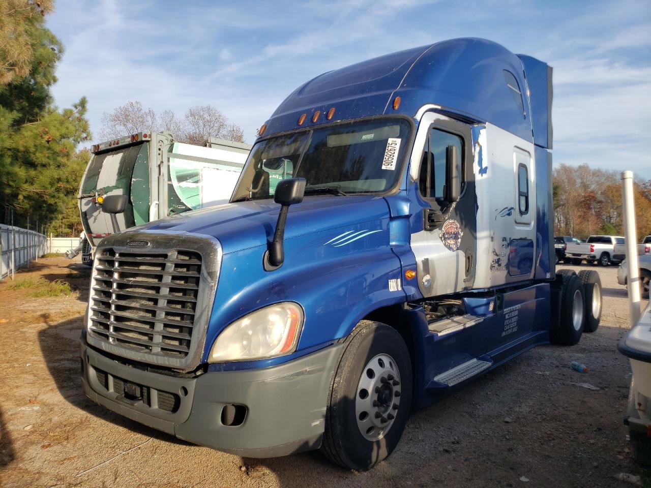 Lot #3284647322 2014 FREIGHTLINER CASCADIA 1