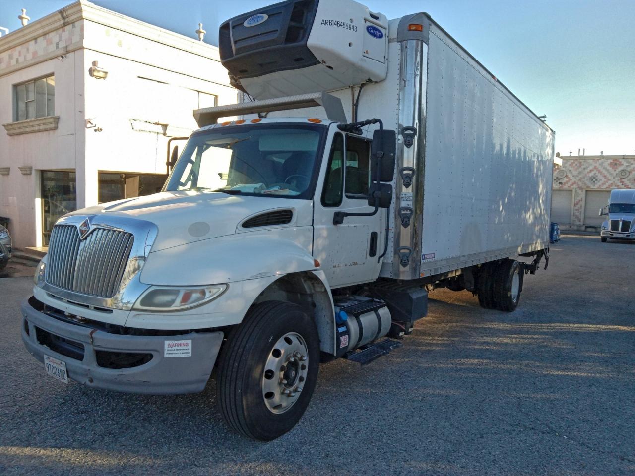 Lot #3302740021 2014 INTERNATIONAL 4000 4300