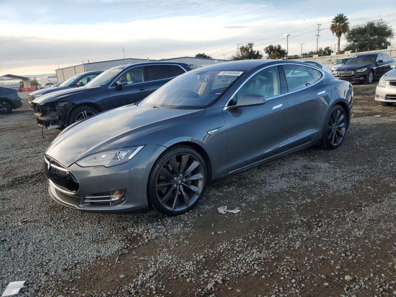 TESLA MODEL S