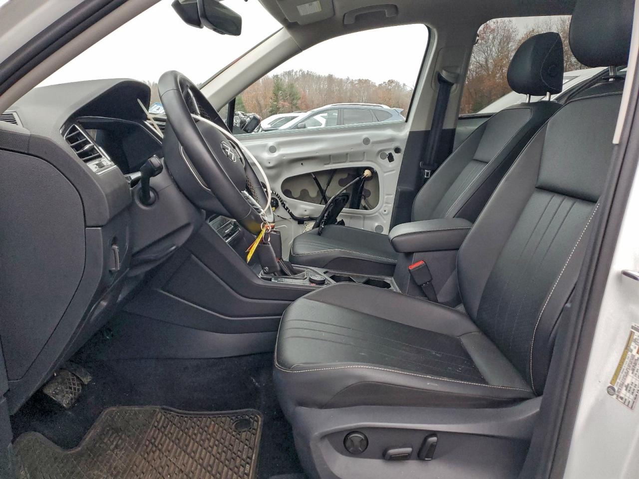 VOLKSWAGEN TIGUAN SE