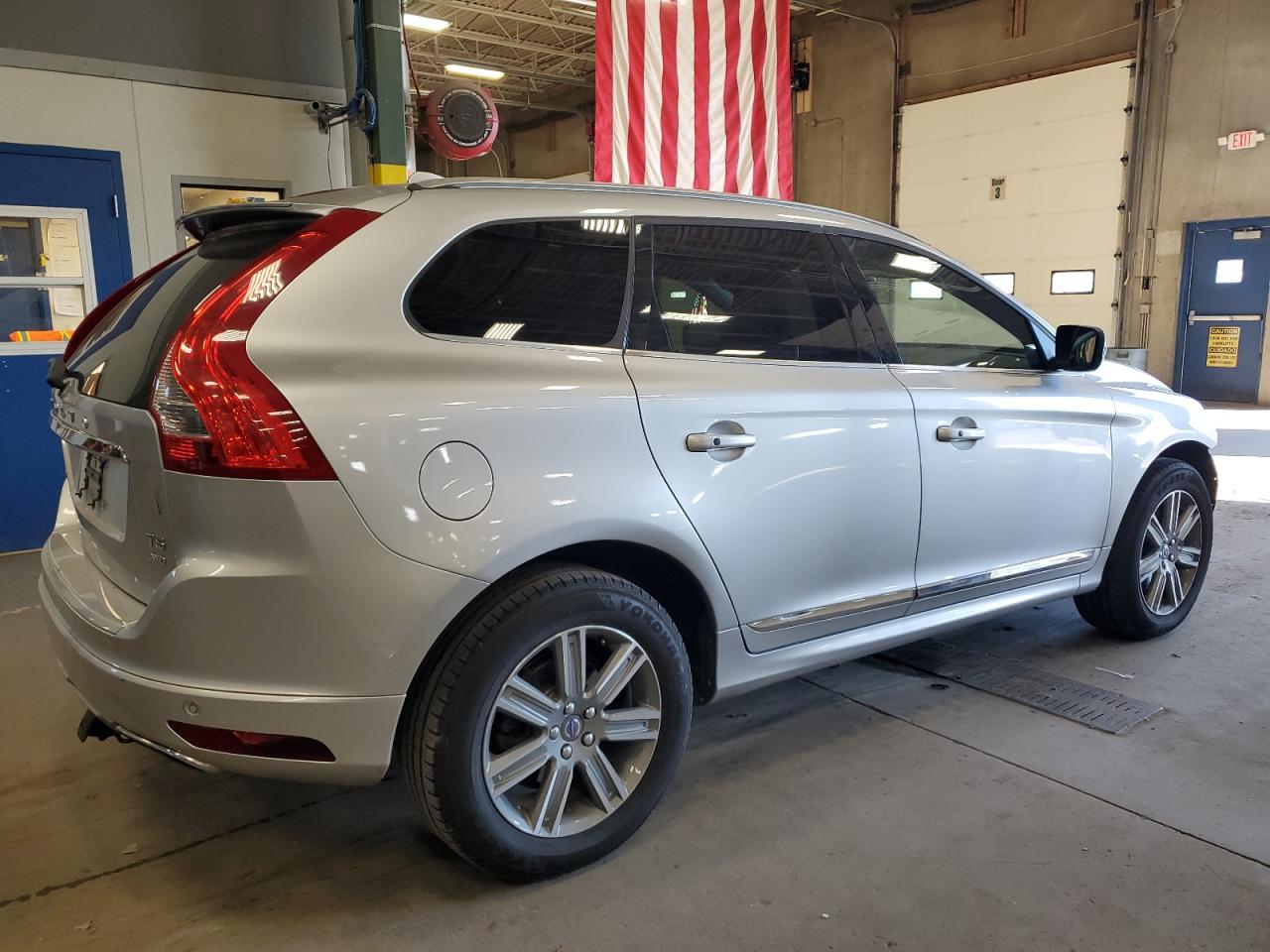 VOLVO XC60 T5 INSCRIPTION