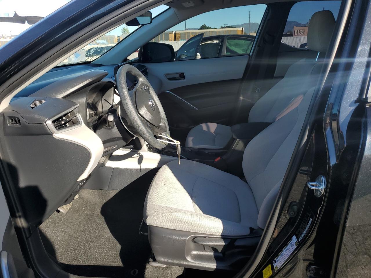 TOYOTA COROLLA CROSS L