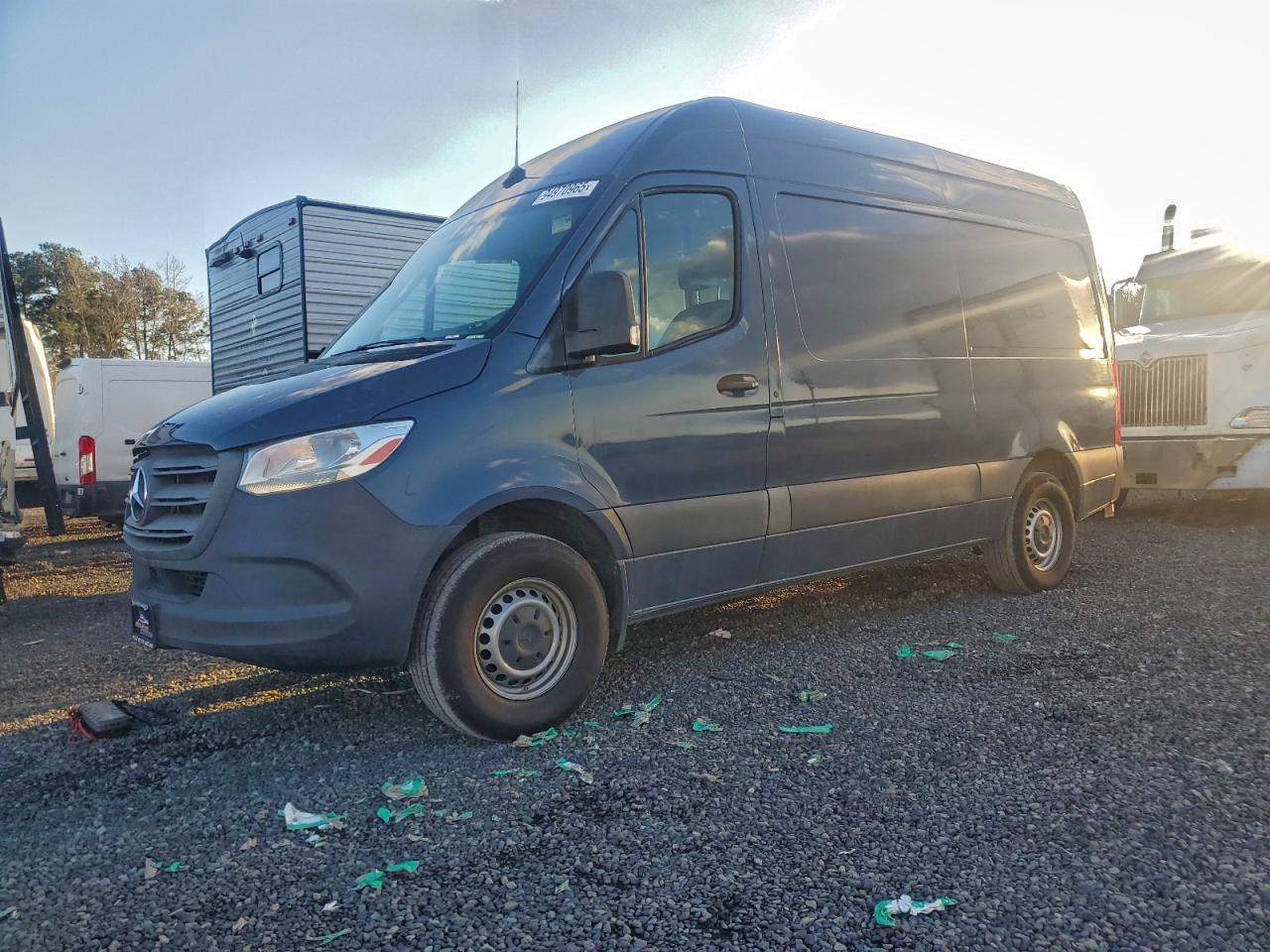 Lot #3310427972 2019 MERCEDES-BENZ SPRINTER 2