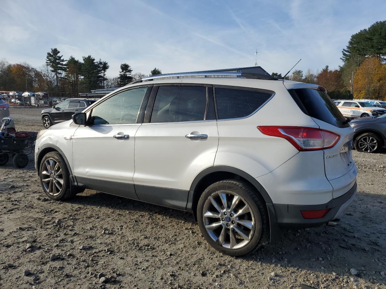 FORD ESCAPE SE