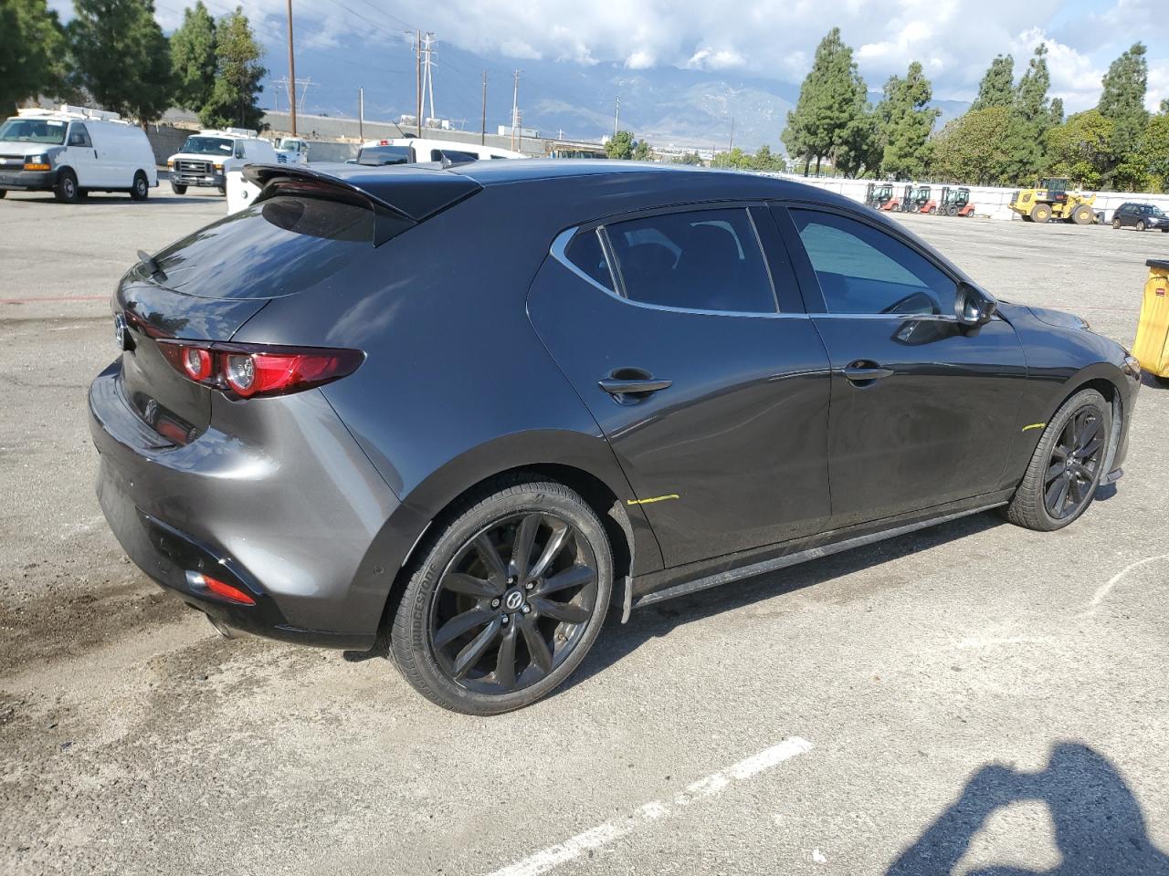 MAZDA 3 PREMIUM PLUS