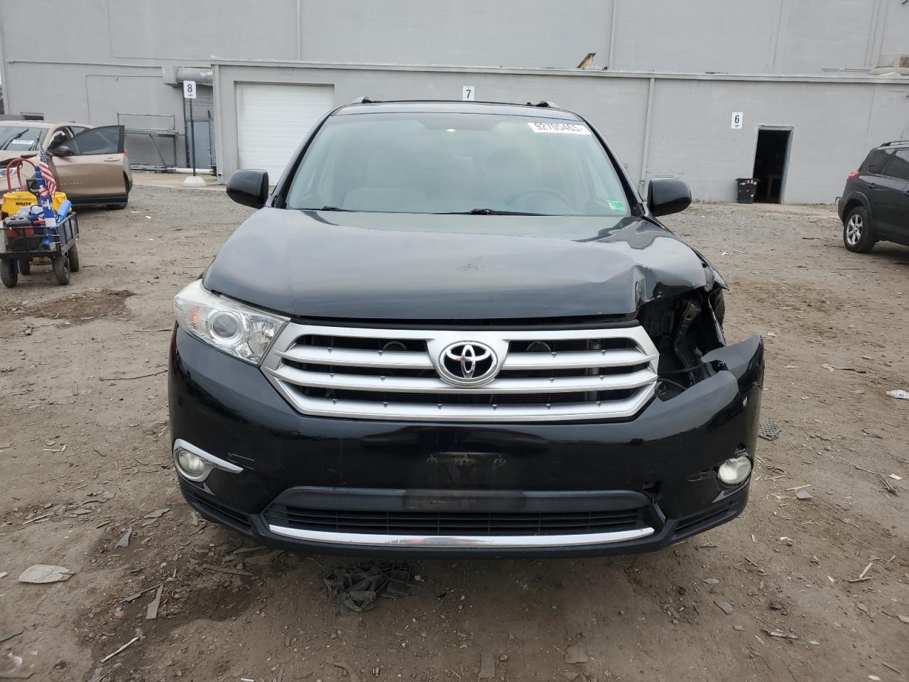 TOYOTA HIGHLANDER BASE
