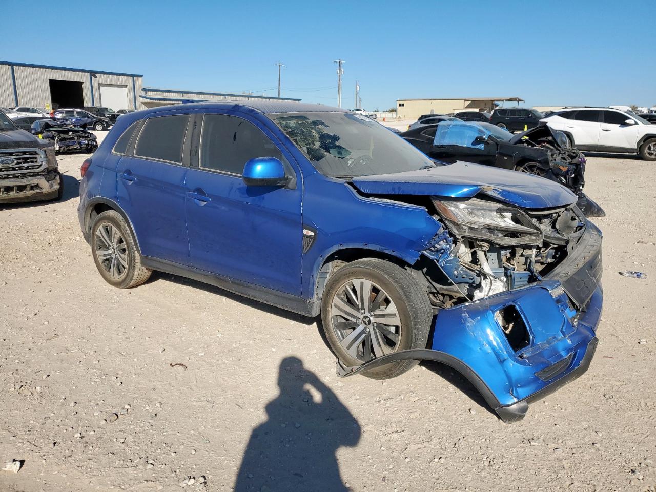 MITSUBISHI OUTLANDER ES