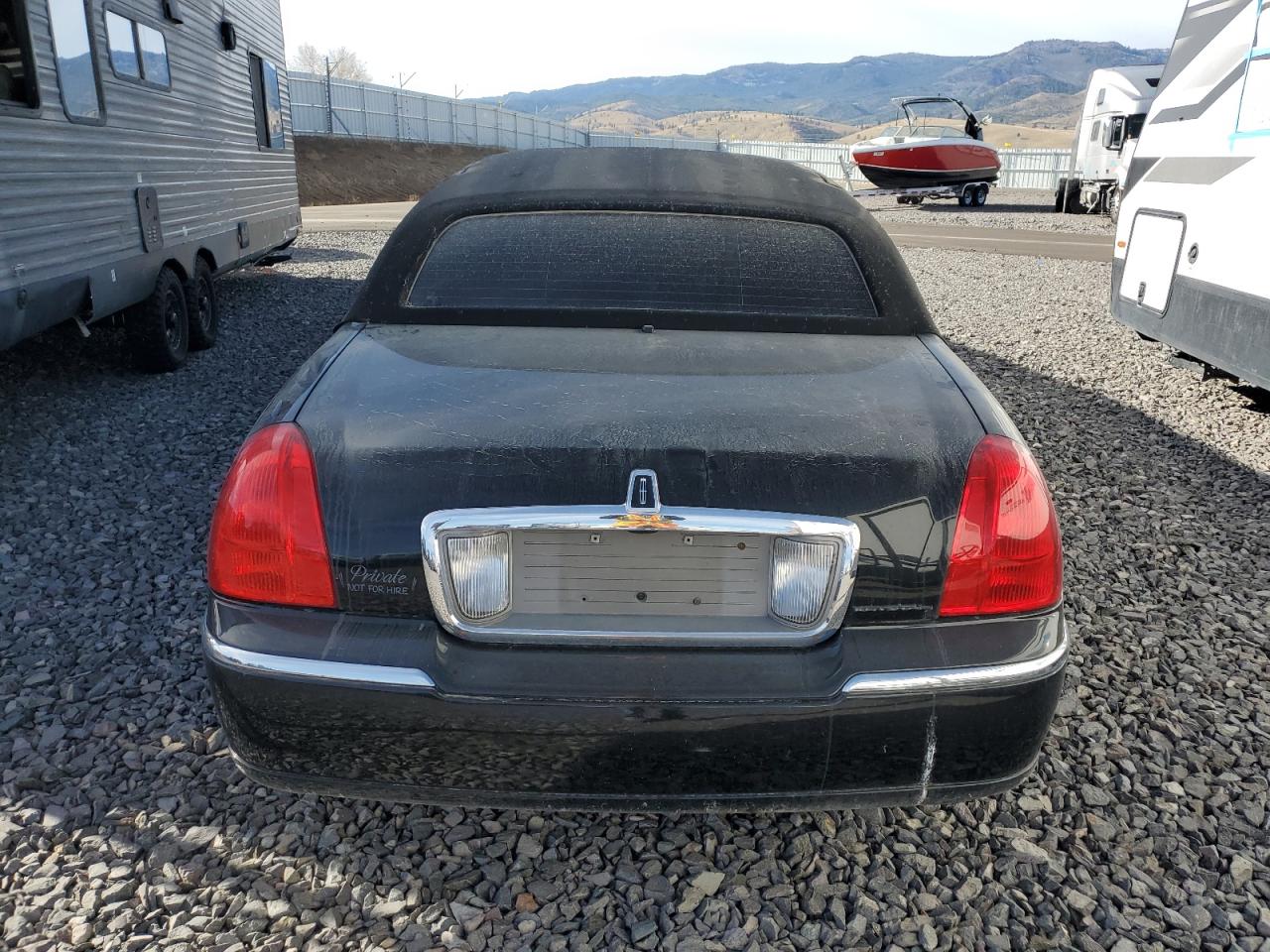 Lot #3297272378 2004 LINCOLN TOWN CAR E