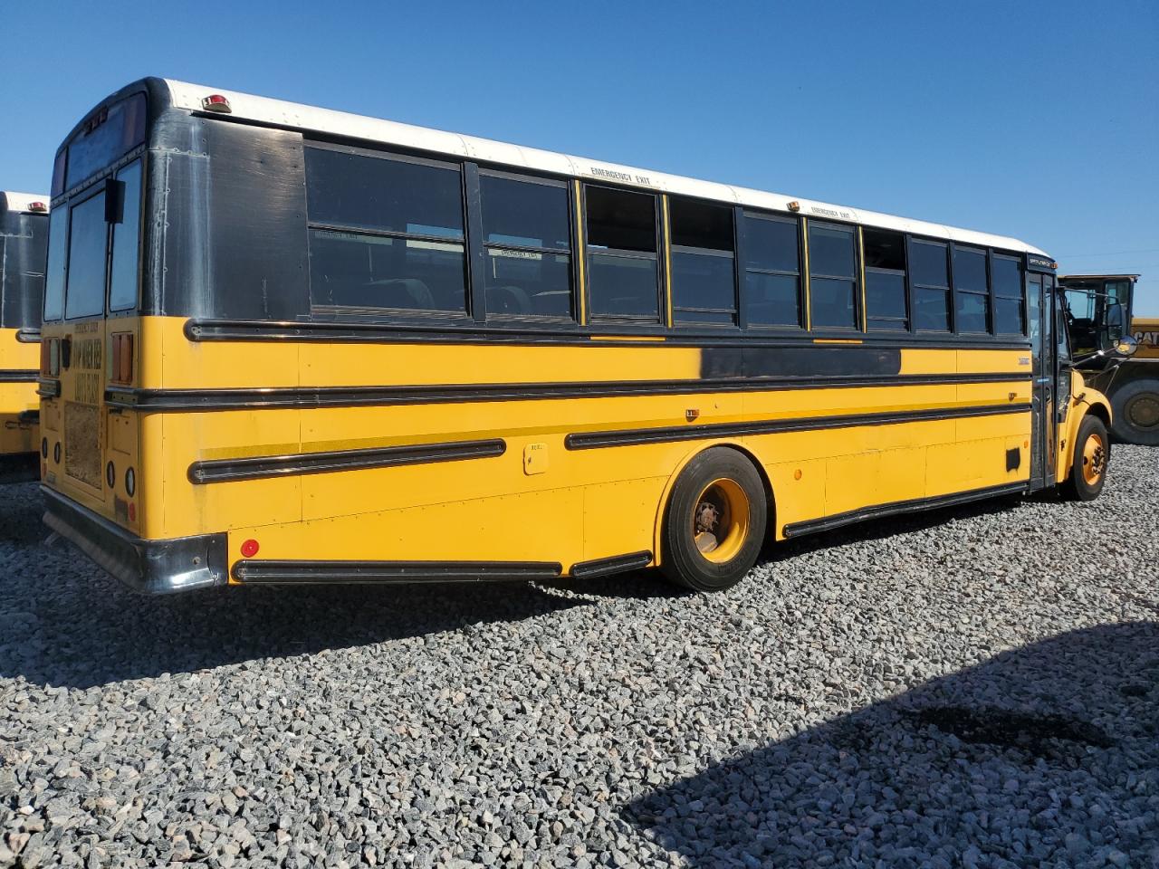 Lot #3287412363 2009 THOMABUSES SAF-T-LINER C2