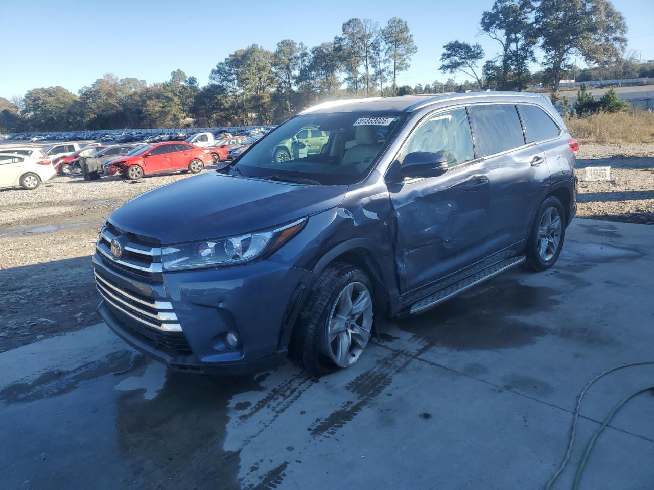 Lot #3291272973 2017 TOYOTA HIGHLANDER