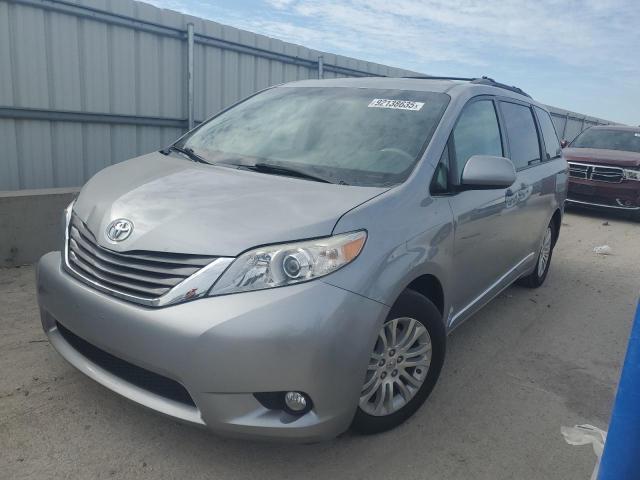 TOYOTA SIENNA XLE