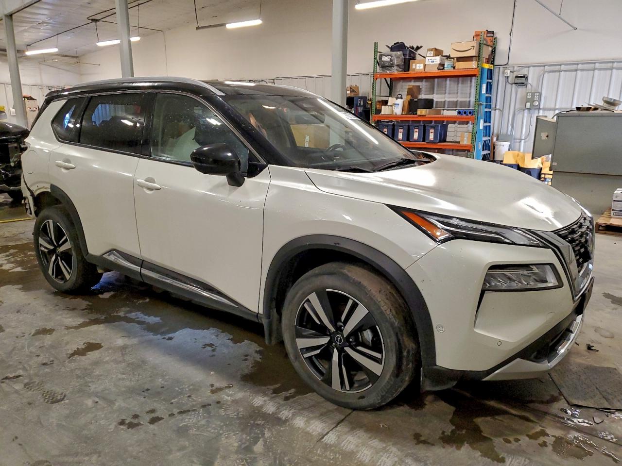 NISSAN ROGUE PLATINUM