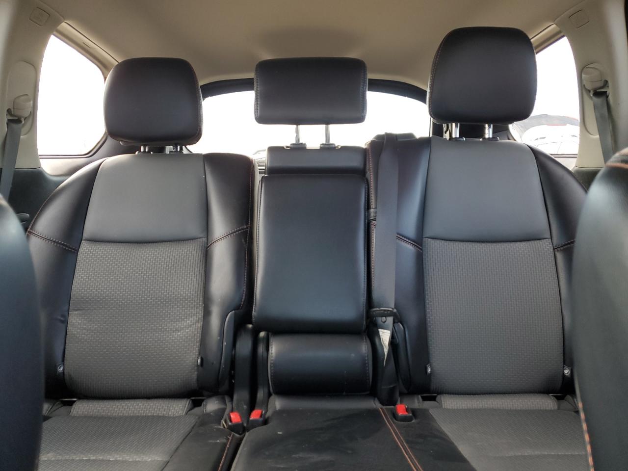 NISSAN PATHFINDER SV