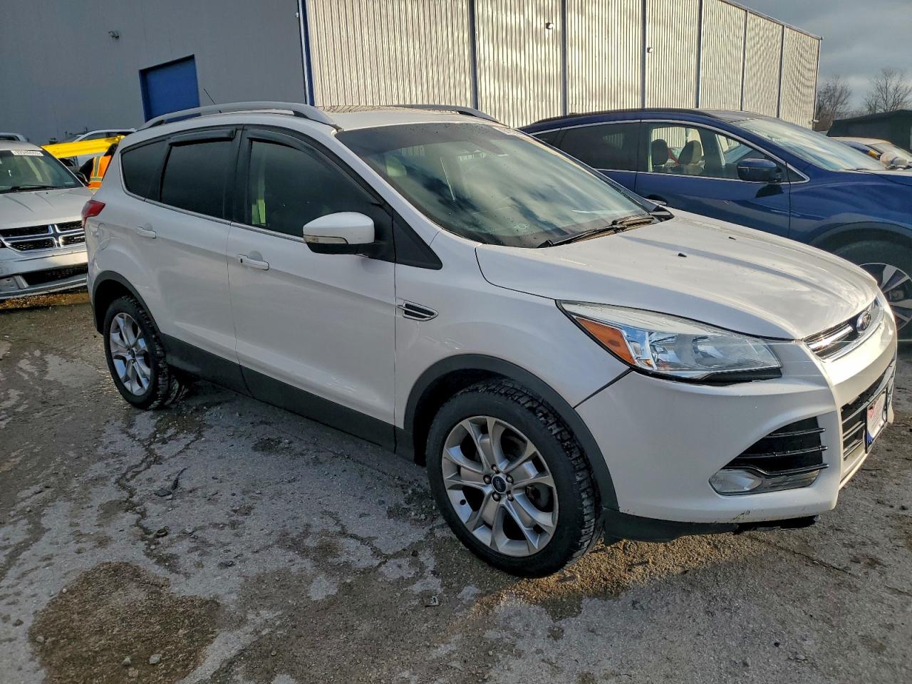 FORD ESCAPE TITANIUM