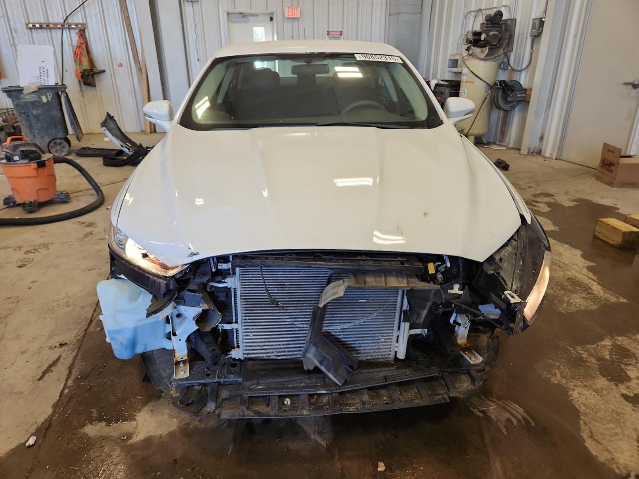 Lot #3302923083 2015 FORD FUSION SE