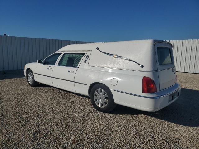 2003 LINCOLN TOWN CAR E #3297987078