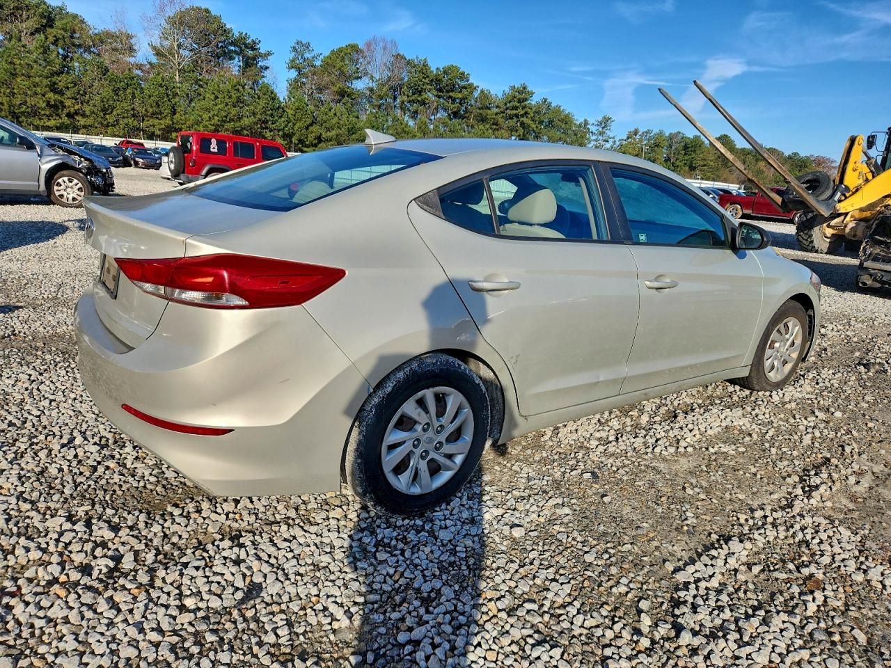 HYUNDAI ELANTRA SE