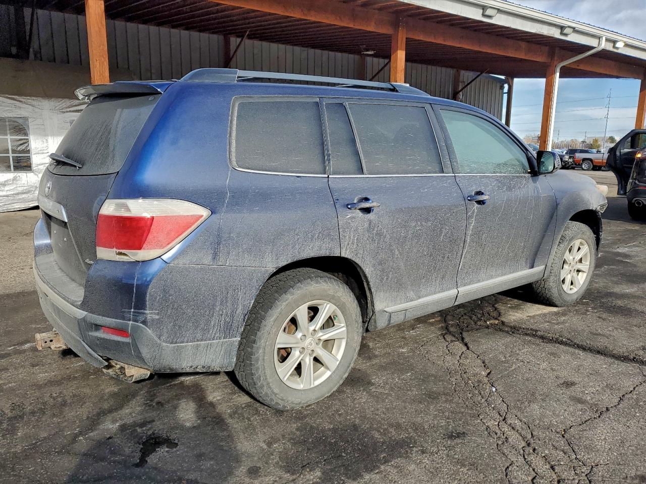 TOYOTA HIGHLANDER BASE