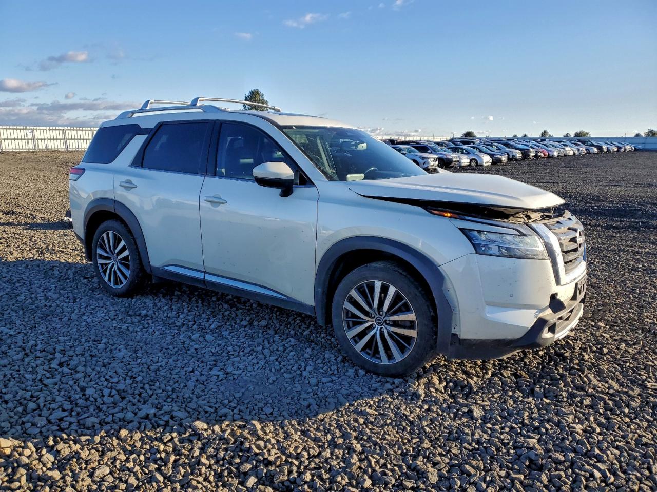 NISSAN PATHFINDER PLATINUM