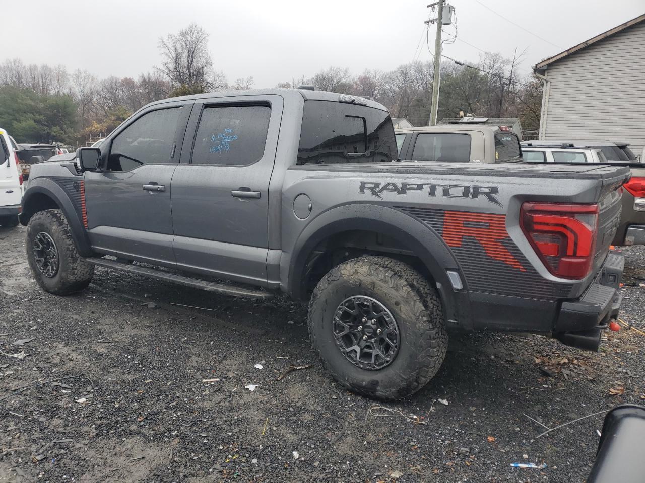 FORD F-150 RAPTOR