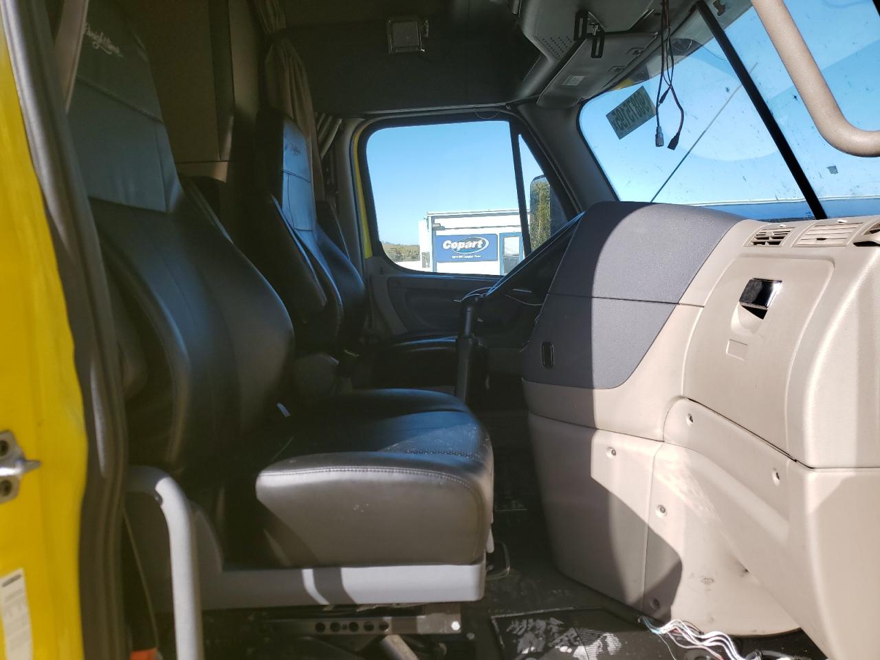 Lot #3278789661 2017 FREIGHTLINER CASCADIA 1