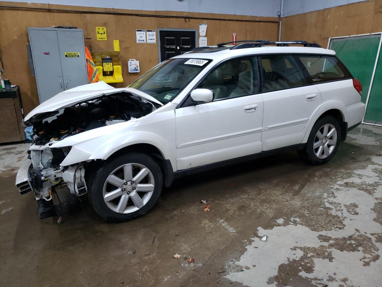 Lot #3284037829 2008 SUBARU OUTBACK 2.