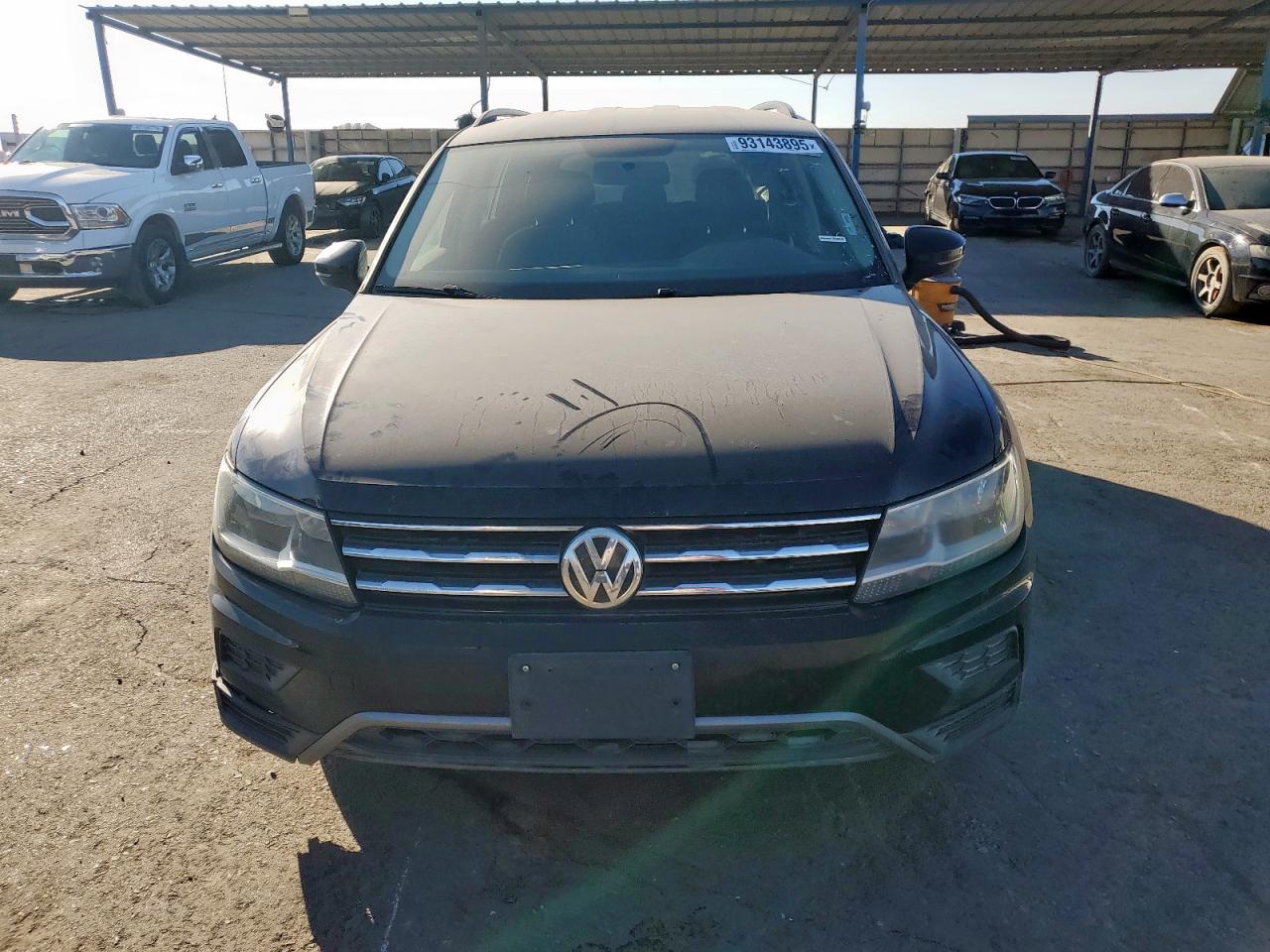VOLKSWAGEN TIGUAN S