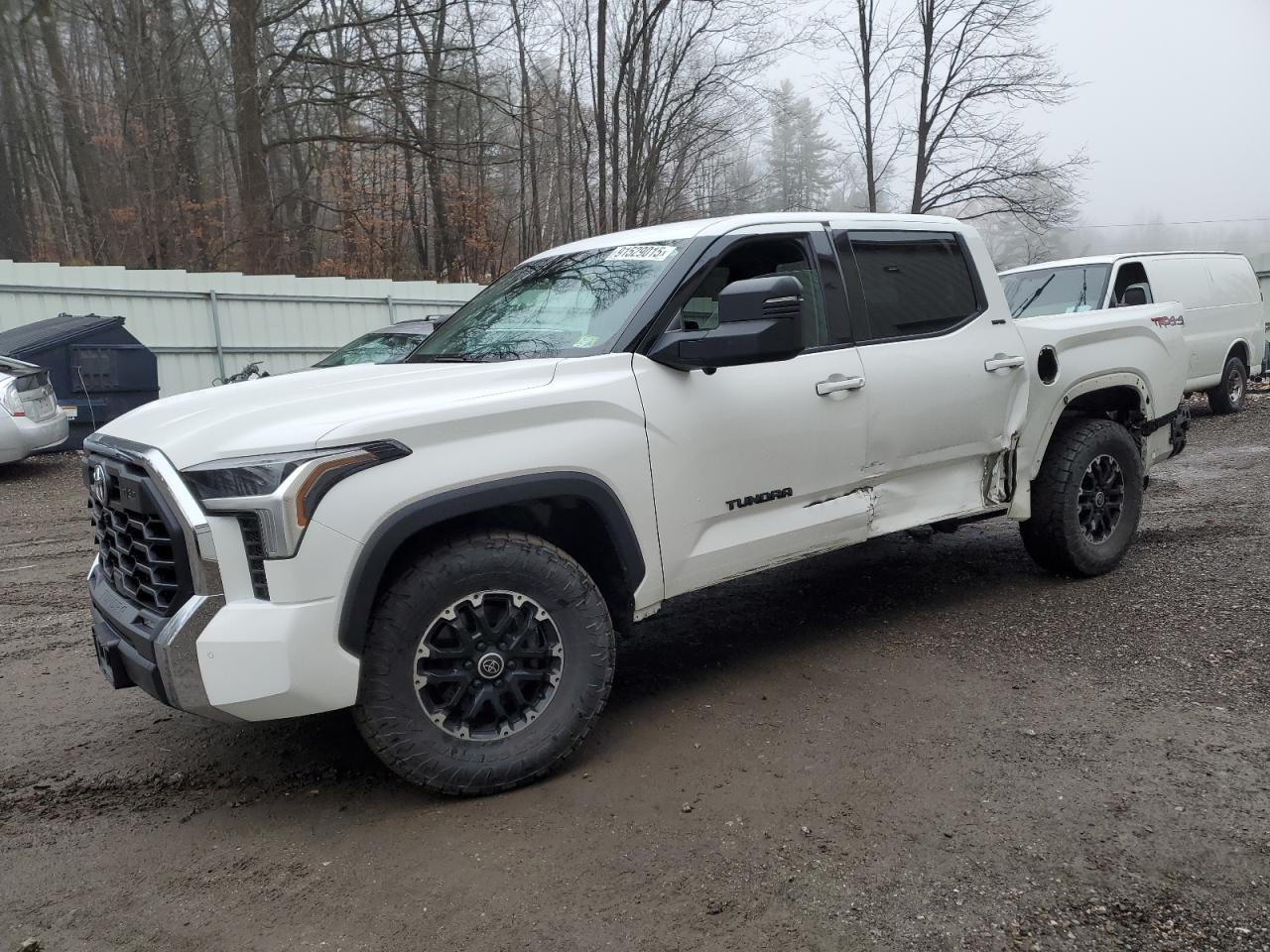 TOYOTA TUNDRA CREWMAX SR