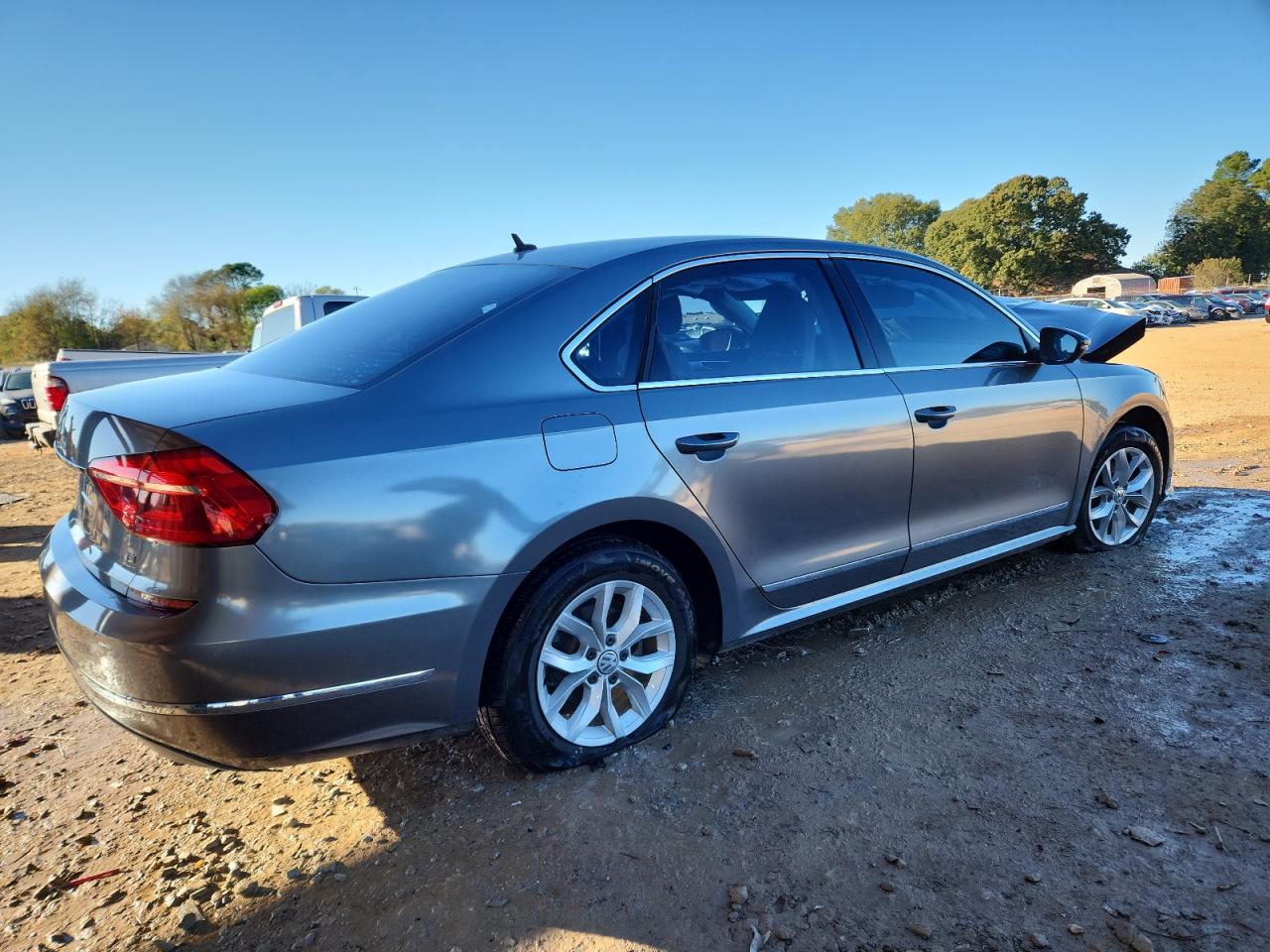 VOLKSWAGEN PASSAT S