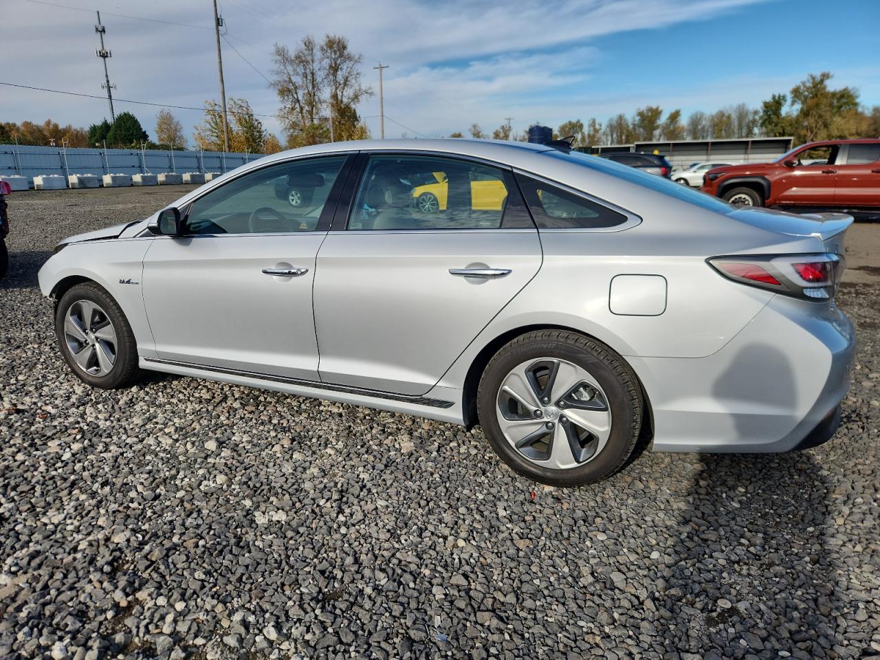 HYUNDAI SONATA HYBRID