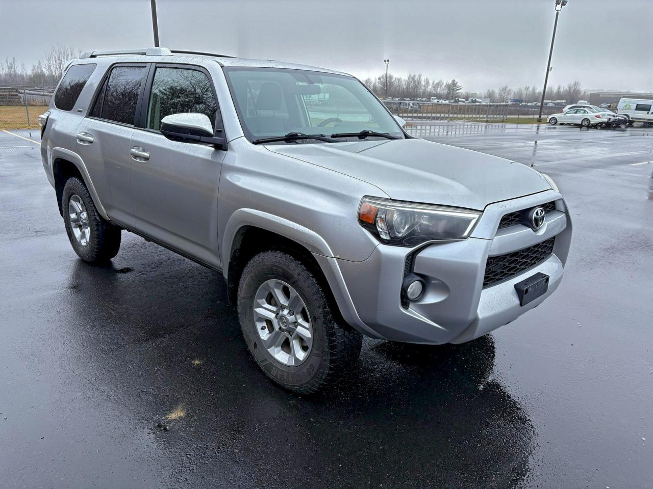 TOYOTA 4RUNNER SR5