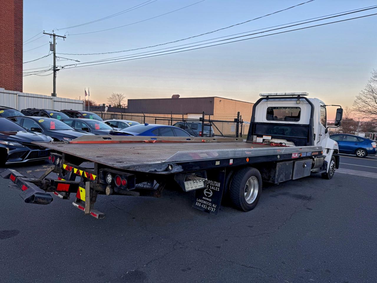 Lot #3297049494 2020 HINO 258/268