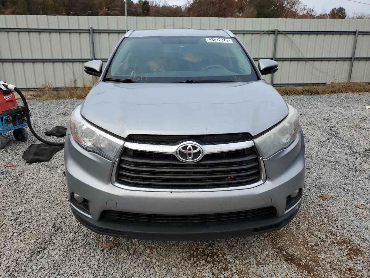 TOYOTA HIGHLANDER XLE