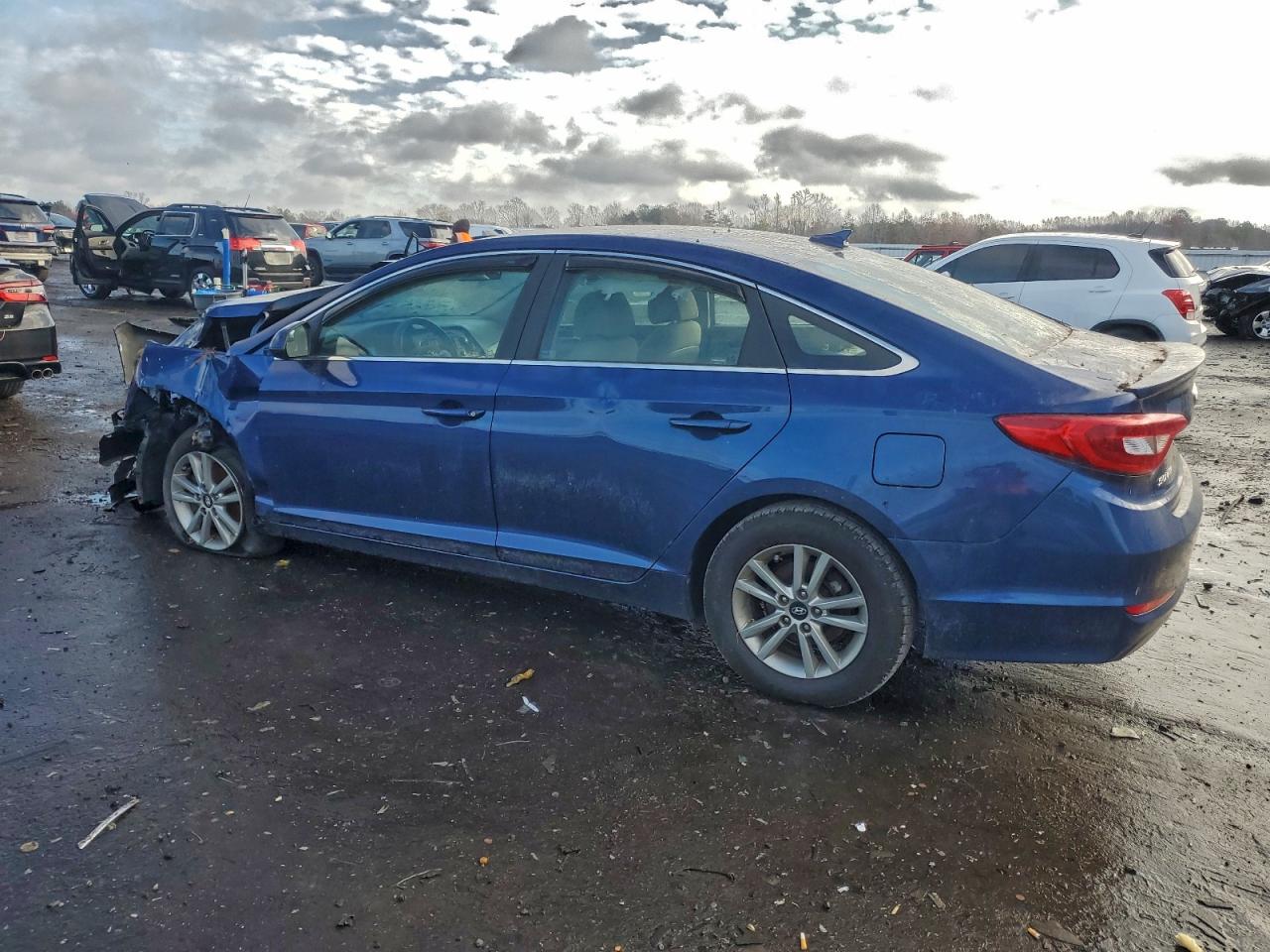 Lot #3301700632 2017 HYUNDAI SONATA SE