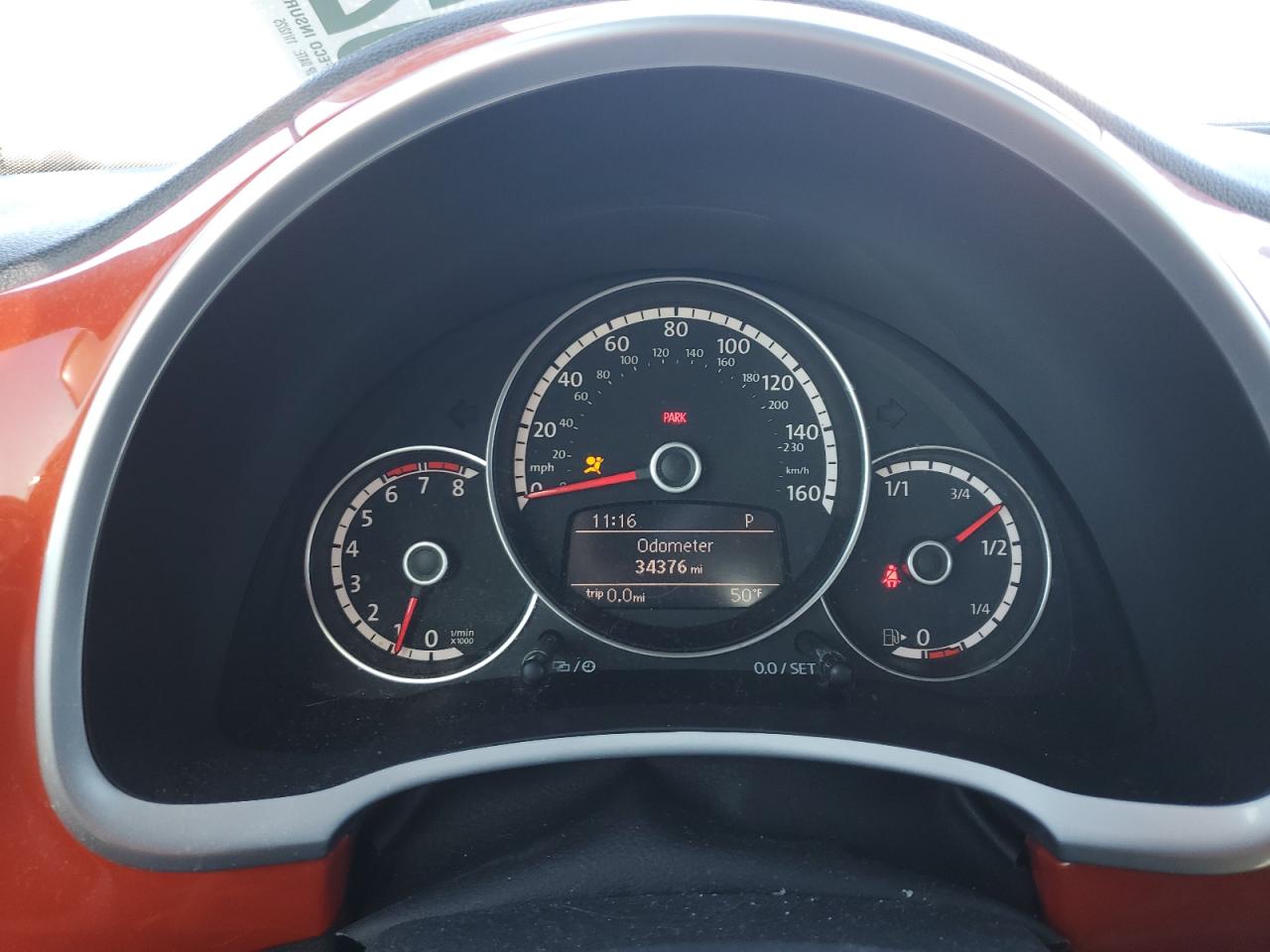 VOLKSWAGEN BEETLE SE