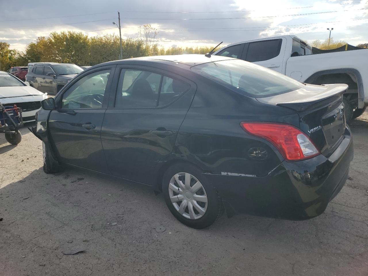 NISSAN VERSA S