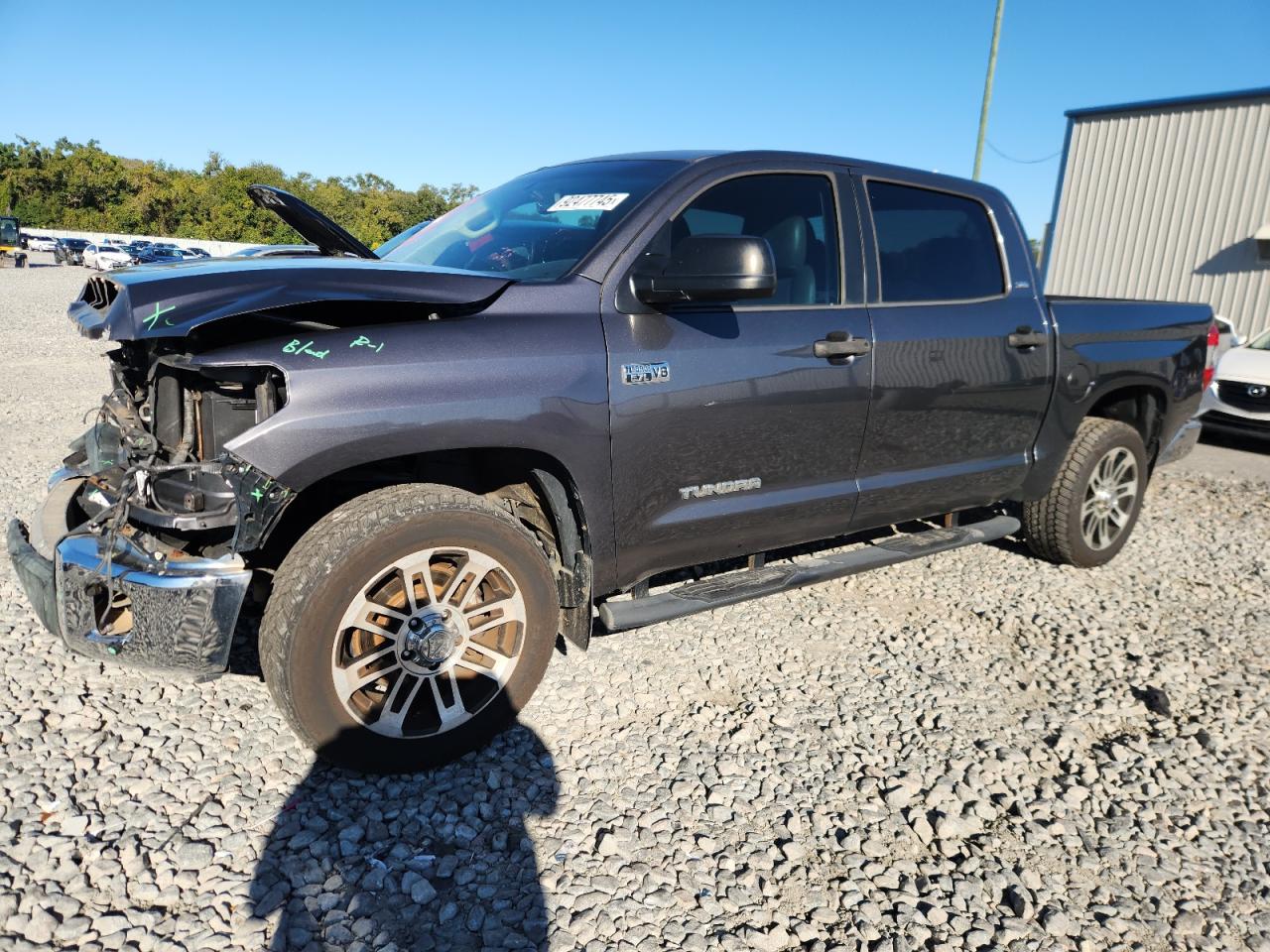 TOYOTA TUNDRA CREWMAX SR5