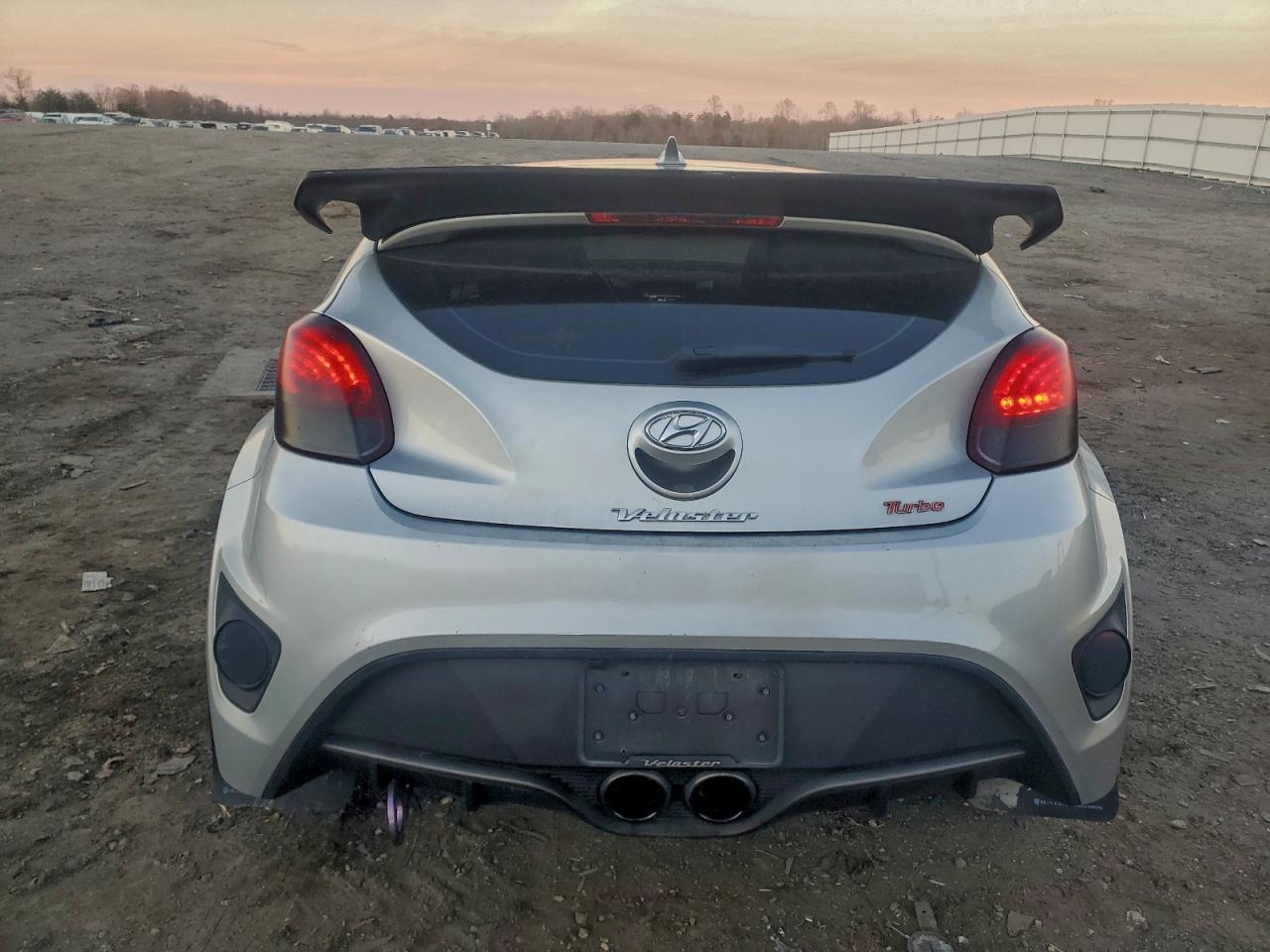 HYUNDAI VELOSTER TURBO
