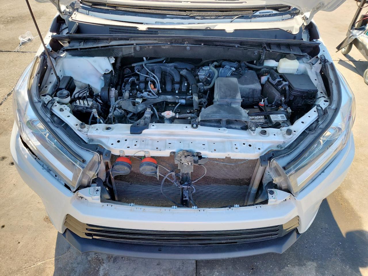 TOYOTA HIGHLANDER LIMITED