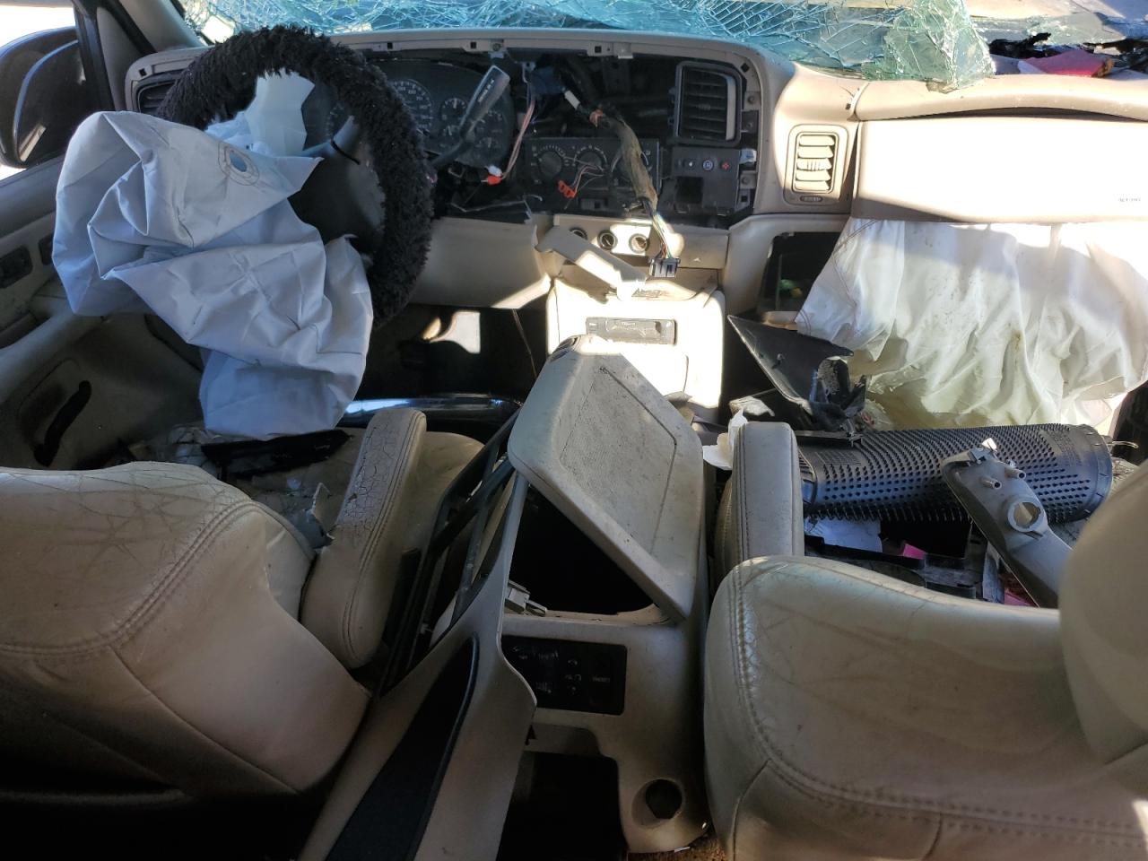 Lot #3291523933 2002 GMC YUKON