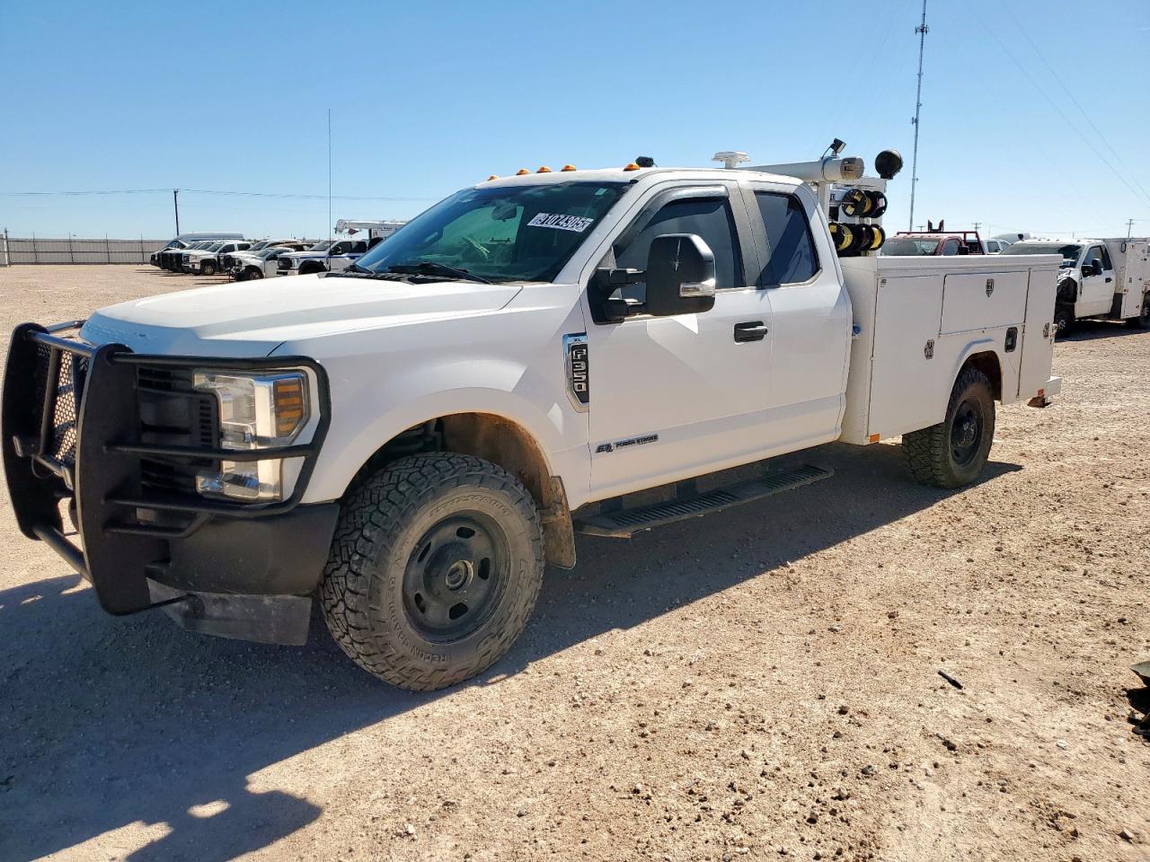 FORD F-350 SUPER DUTY
