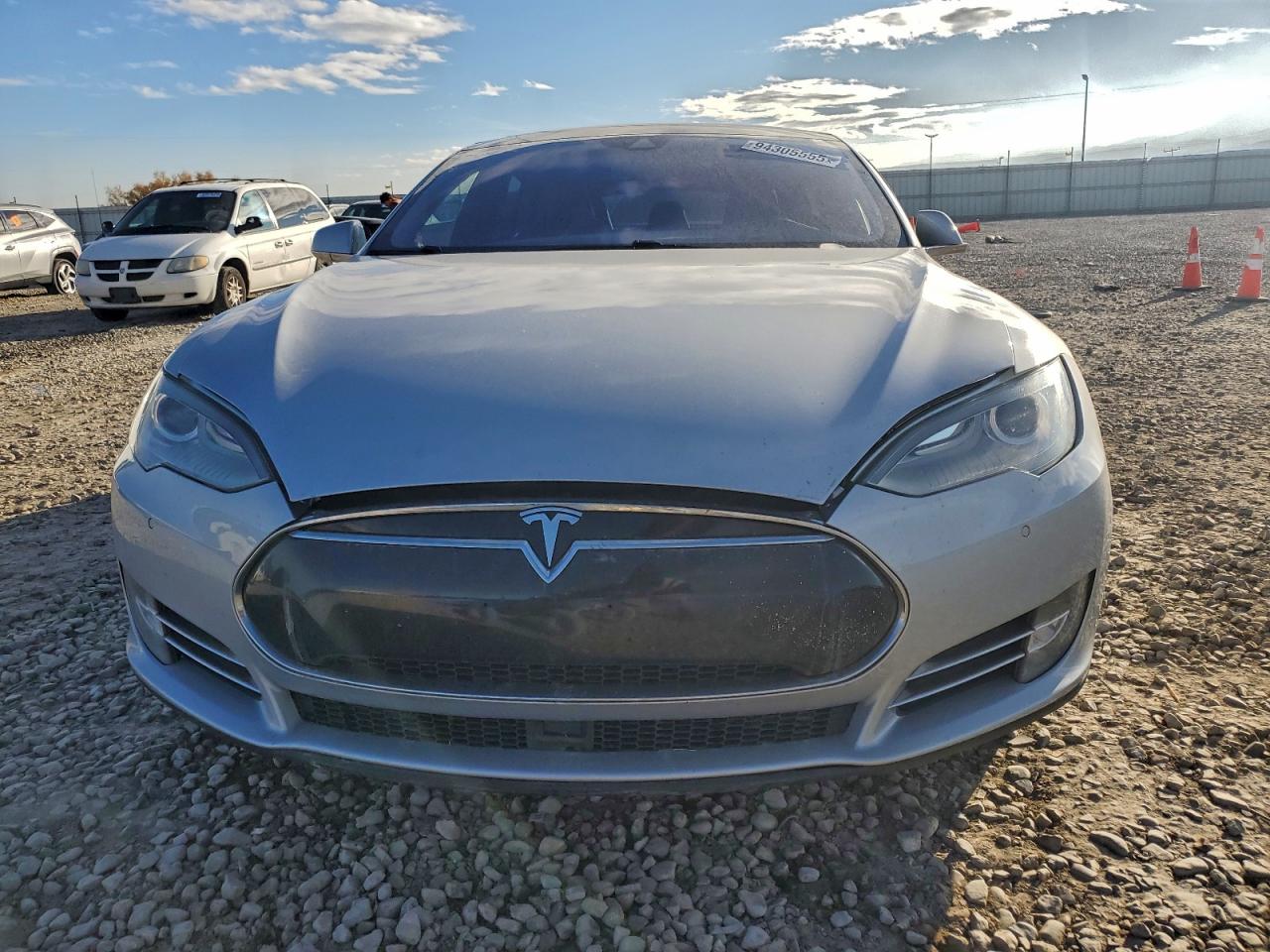 TESLA MODEL S 85D